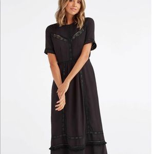 VETTA The Lace Midi Dress sz M